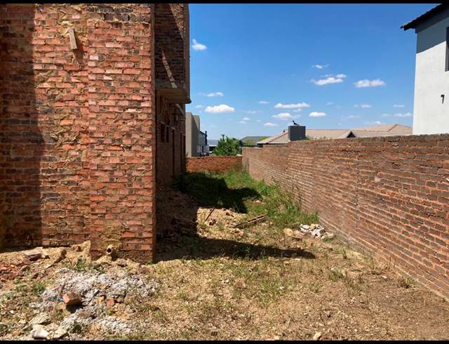 4 BEDROOM HOUSE FOR SALE IN SIX FOUNTAINS RESIDENTIAL ESTATE